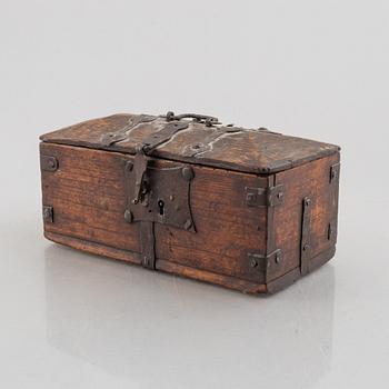 A Swedish baroque wooden box, 17th/18th century.