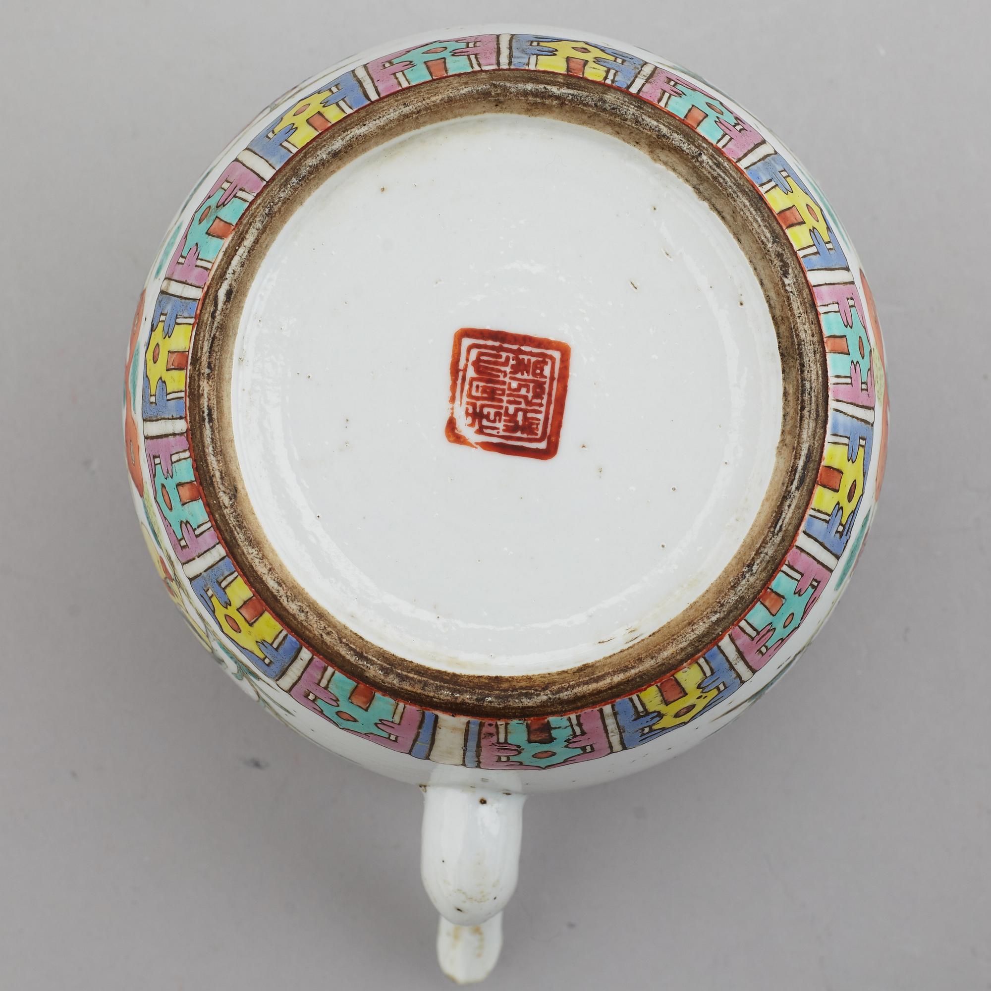 A famille rose table lamp made out of a lantern, and a teapot, dish and jar, late Qing dynasty.