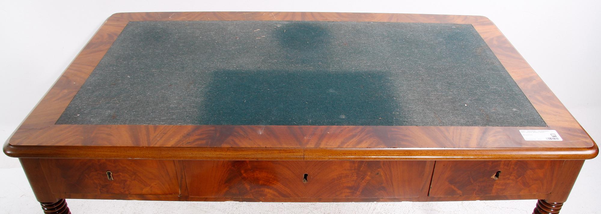 SKRIVBORD, nyrenässans, 1800-talets senare hälft.