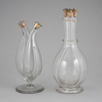 FLASKOR, 2 st, 1900-talets första hälft.