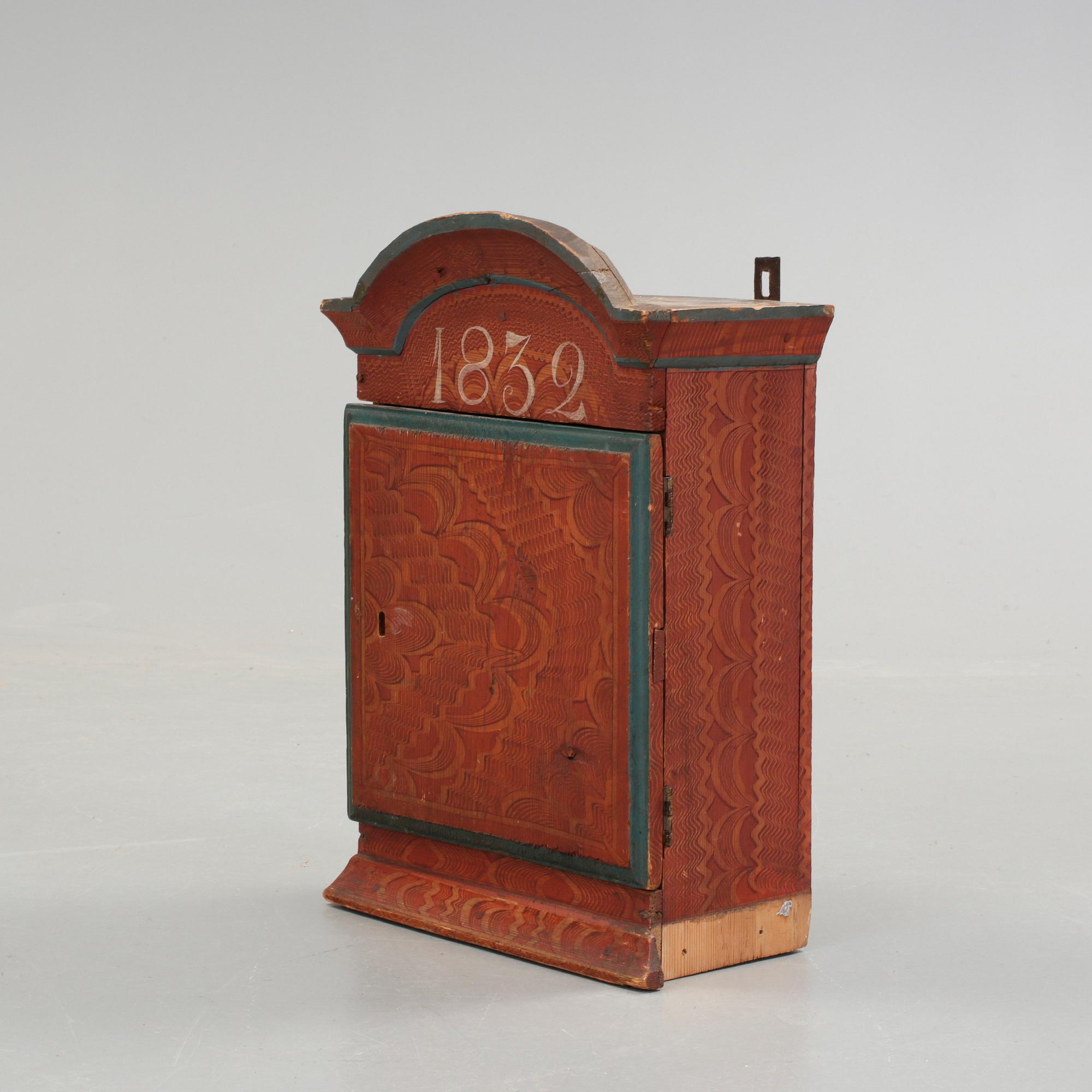 VÄGGSKÅP, allmoge, daterat 1832.