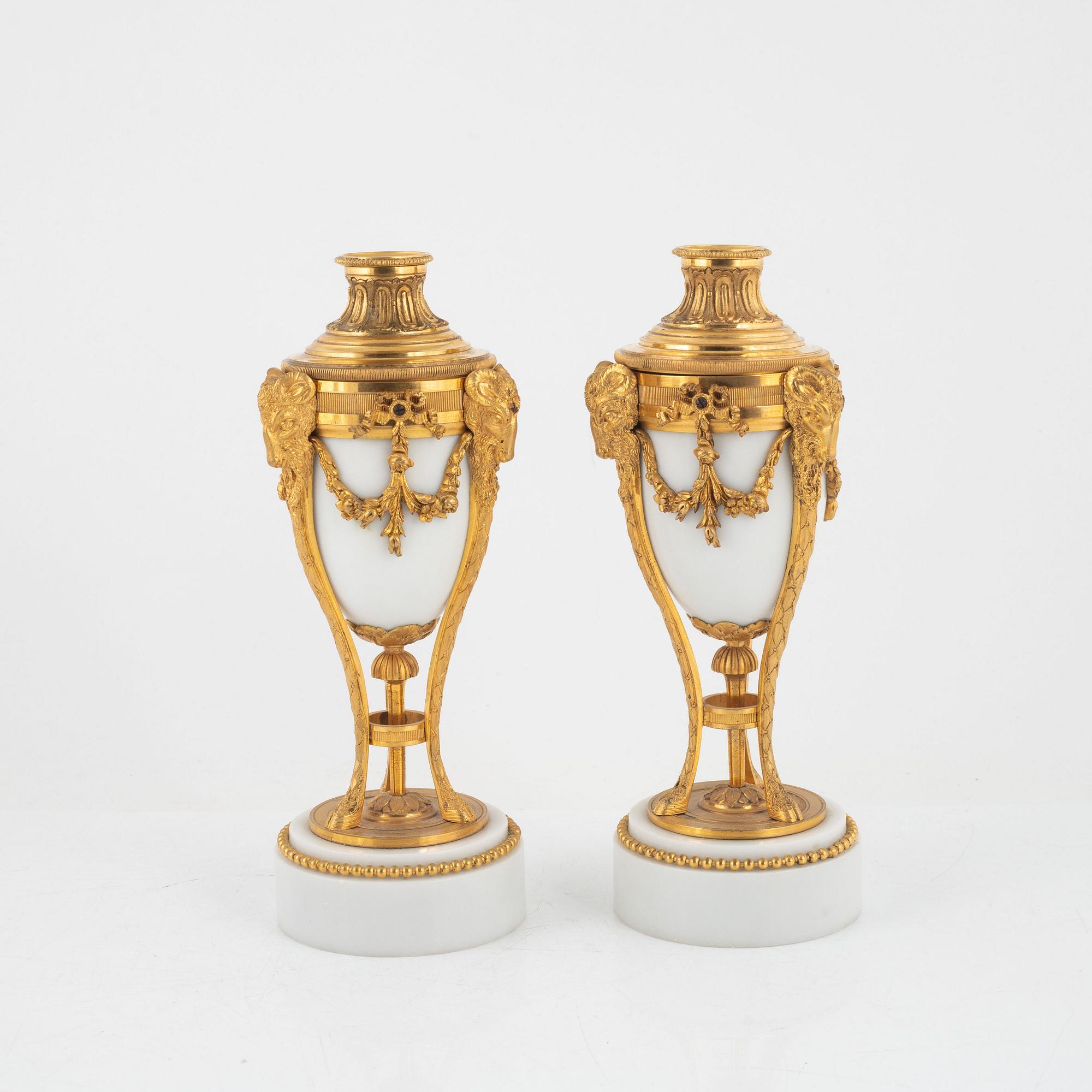 Cassoletter, ett par, Frankrike, 1800-talets andra hälft, Louis XVI-stil.