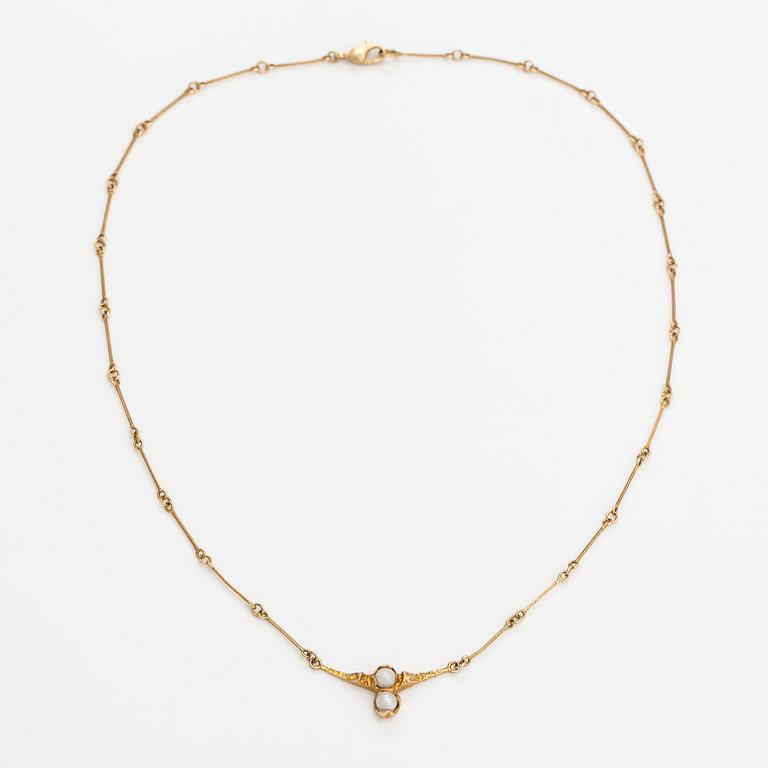 Björn Weckström, A 14K gold necklace "Cheek to cheek" with cultured pearls. Lapponia 1987.