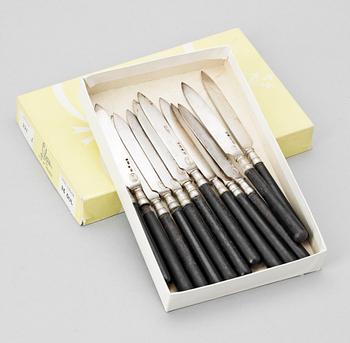 FRUKTKNIVAR, 12 st, silver, Anders Nilsson, Lund, 1904. Totalvikt 222 g (ink träskaft).