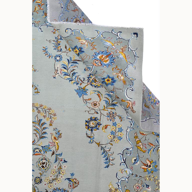 Matto, so called Royal Kashan, ca 407 x 330 cm.