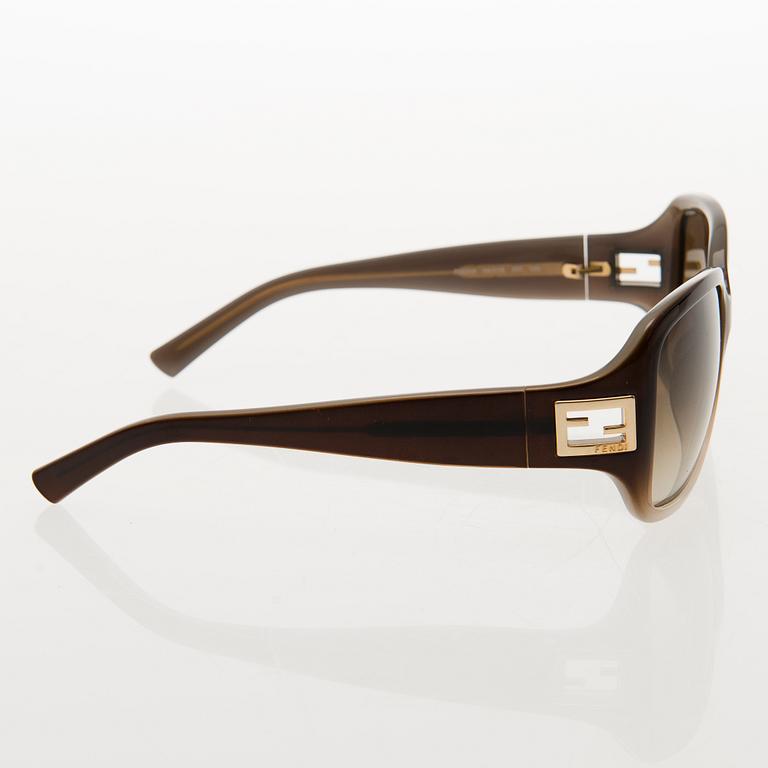 FENDI SUNGLASSES.
