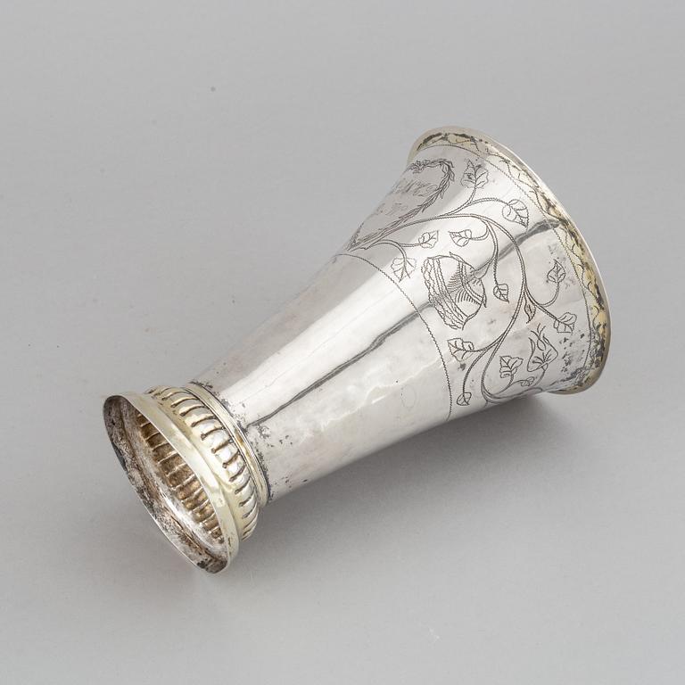 A Swedish 19th century parcel-gilt silver beaker, mark of JP Molér, (Visby) 1820.