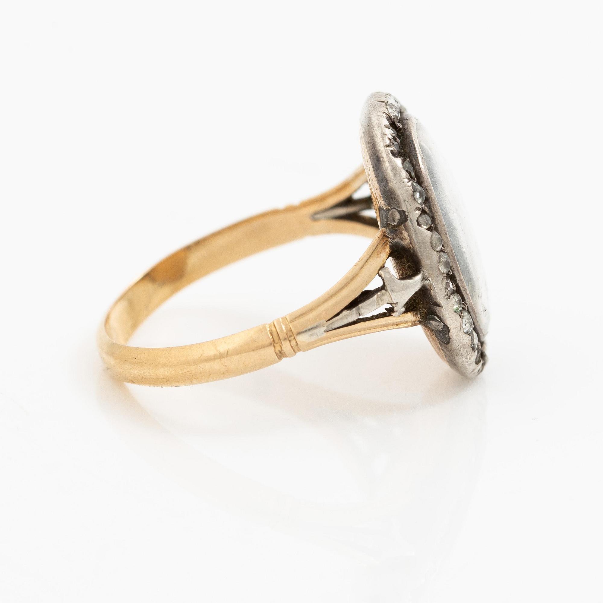 Revolutionsring, Gustav III, guld, silver, emalj och diamanter.
