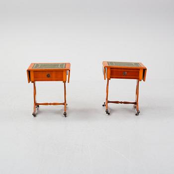 A pair of side tables width drop leaves from Schelco, end of the 20th Century.