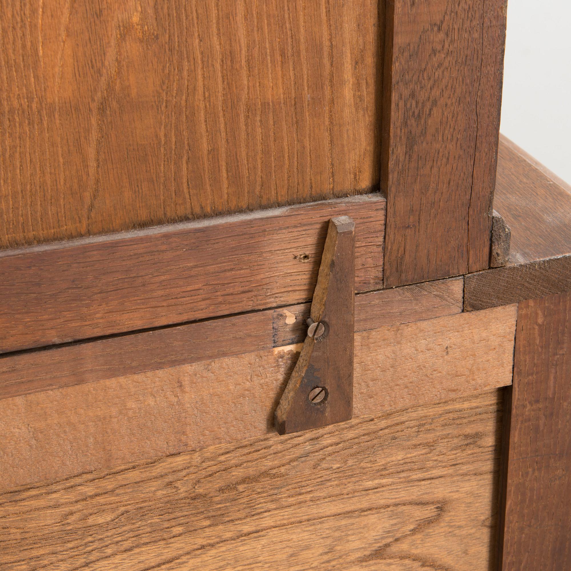 VITRINSKÅP, 1930/-40-tal.