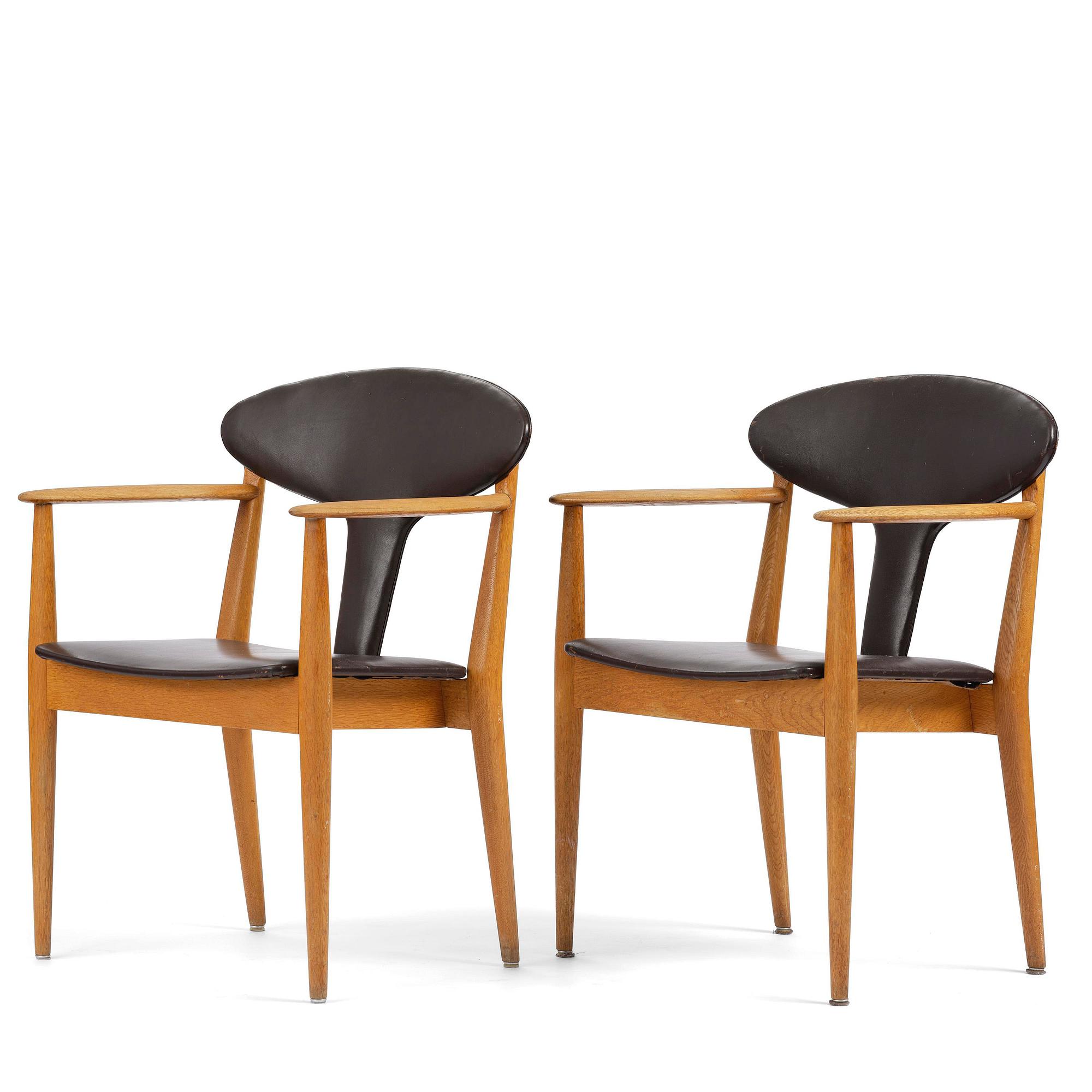 Carl-Axel Acking, attributed, a pair of armchairs, reportedly executed for the municipal council in Åhus, by Åhmans, 1950s.