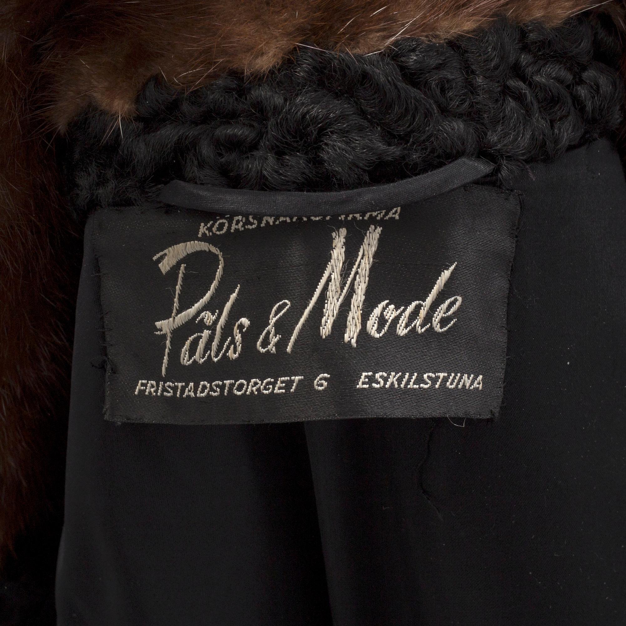 PÄLSKAPPA, persian, Körsnärsfirma Päls & Mode, Eskilstuna. Omkring storlek 38.