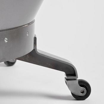 Mats Theselius, fåtölj, ”The Ritz”, ed. 56/90, Källemo, Värnamo, efter 1994.