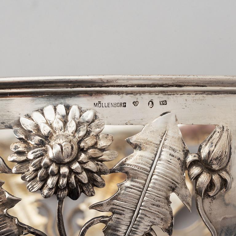 A Swedish Art Nouveau silver bowl, mark of Gustaf Möllenborg, Stockholm 1901.