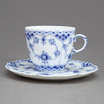 KAFFESERVIS, 22 delar, porslin, "Musselmalet", Royal Copenhagen, Danmark.