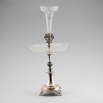 BORDSUPPSATS, glas och nysilver, omkring år 1900.