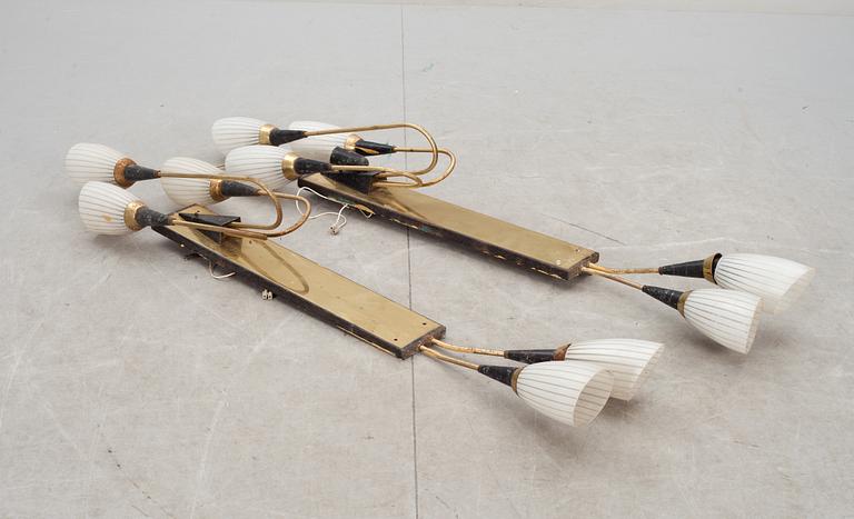 VÄGGLAMPOR, ett par, 1900-talets mitt.