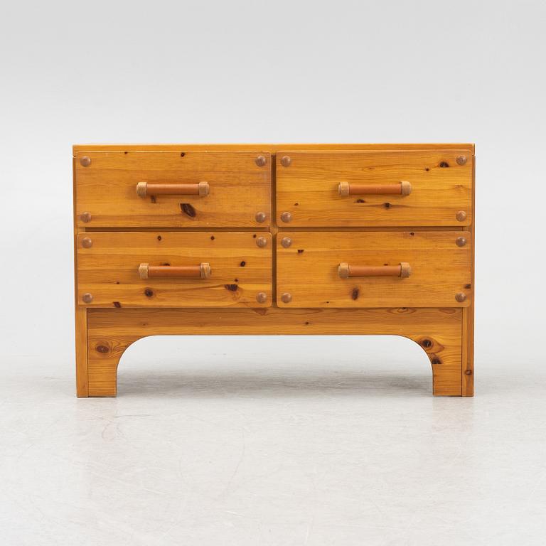 A pine chest of drwaers, Fröseke, Sweden, 1960s/70's.