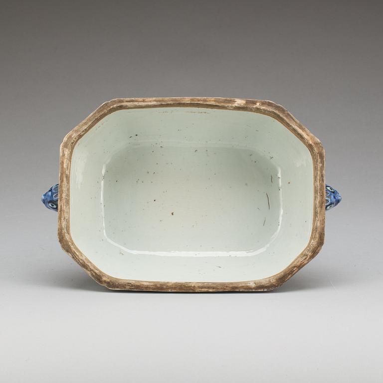 TERRIN, porslin, Kina, Qianlong 1736-1795.