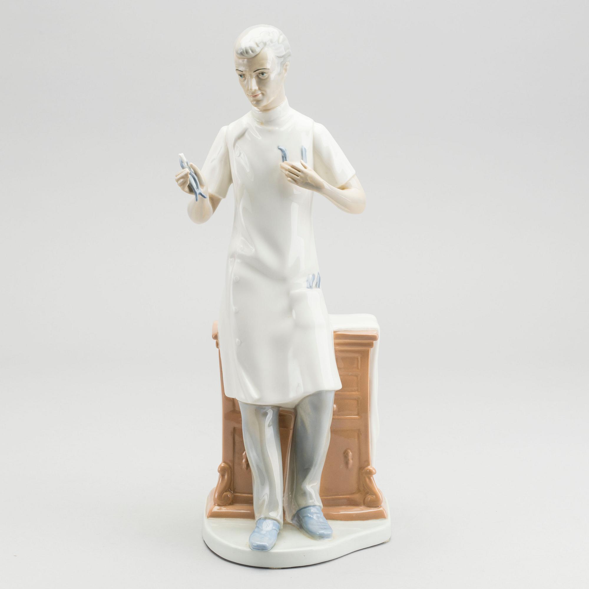 Porcelanas Miquel Requena ミケルレケーナ フィギュリン A Porcelanas Miquel Requena Figurine. - Bukowskis