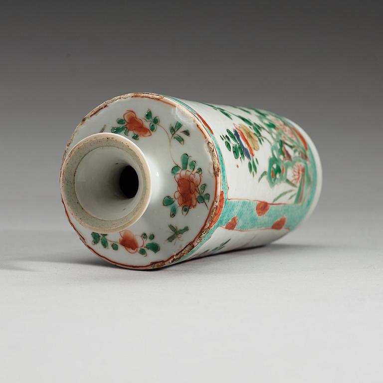 VAS, porslin. Qingdynastin, Kangxi (1662-1722).