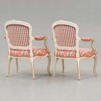 KARMSTOLAR, ett par, Stockholmsarbeten, 1700-talets andra hälft. Rokoko.