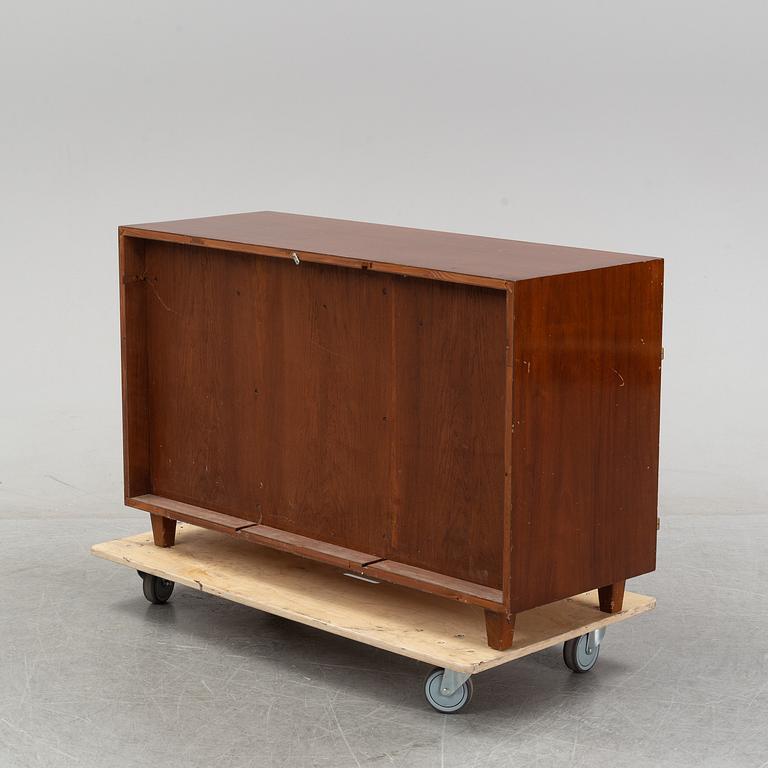 A mahogany veneered sideboard, mid 20th century.