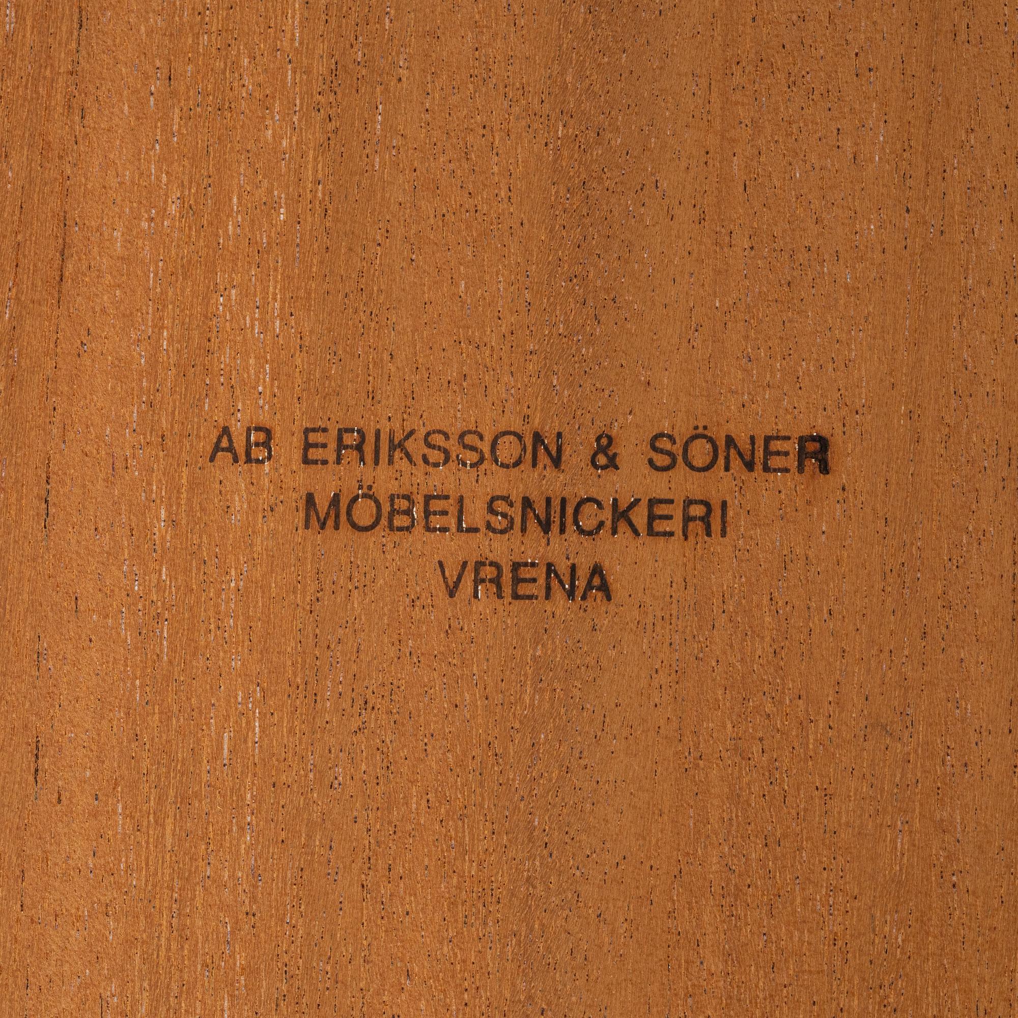 Josef Frank, skrivbord / bord, Firma Svenskt Tenn, modell 590, efter 1985.