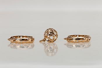 ÖRHÄNGEN samt HÄNGE, 14K guld, Liisa Vitali. Vikt tot. 2,3 g.