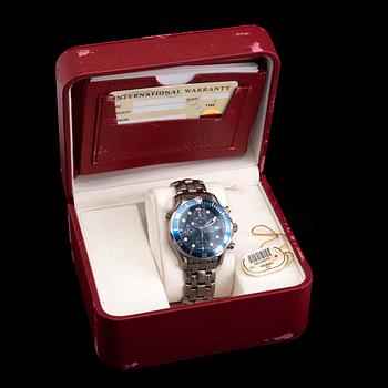 A MEN'S WRIST WATCH, Omega Seamaster Professional.