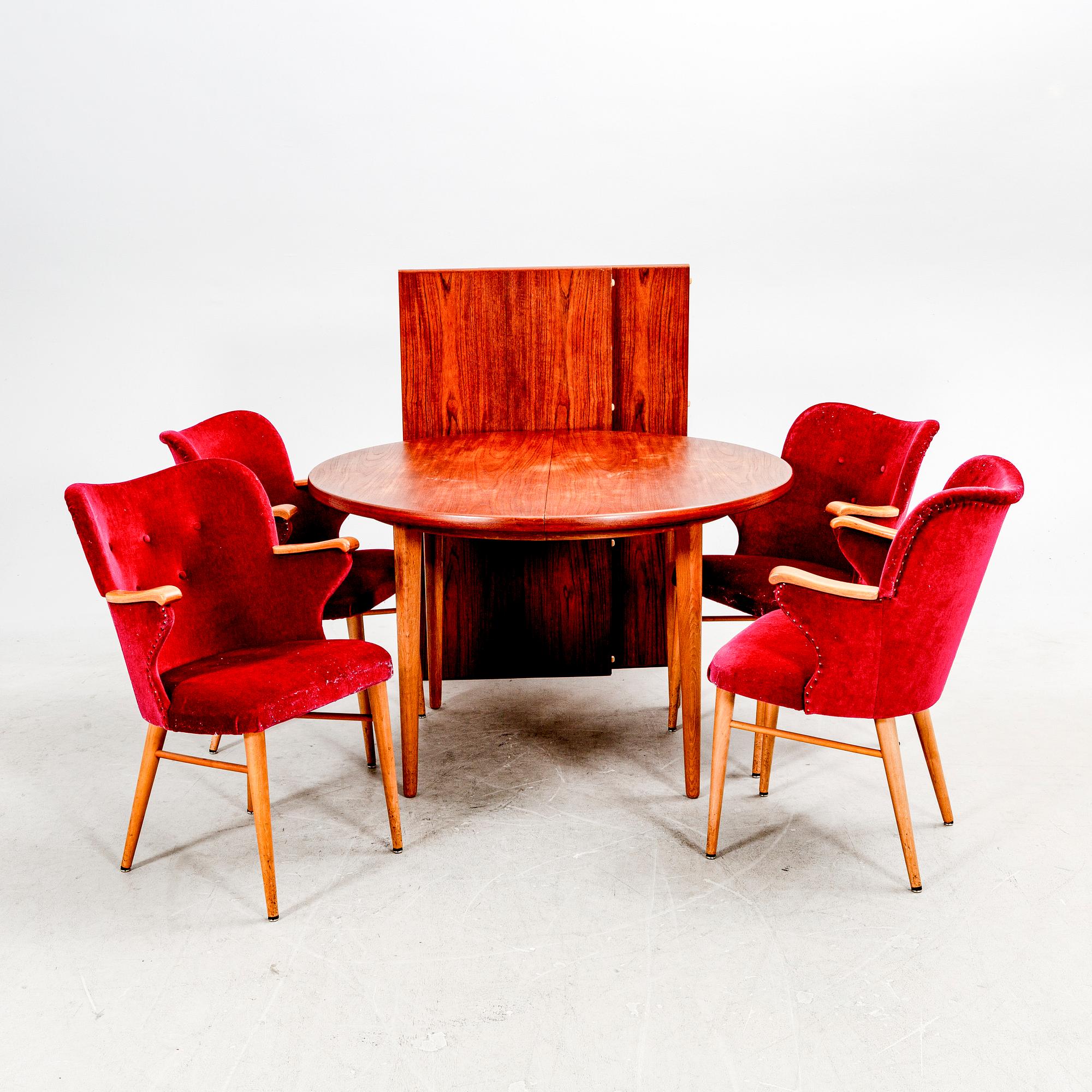 A mid 1900s fice pcs teak dining set.