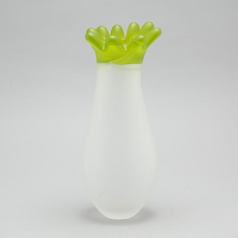 ANN WÅHLSTRÖM, vas, glas, Kosta Boda, signerad och numrerad 1/10.