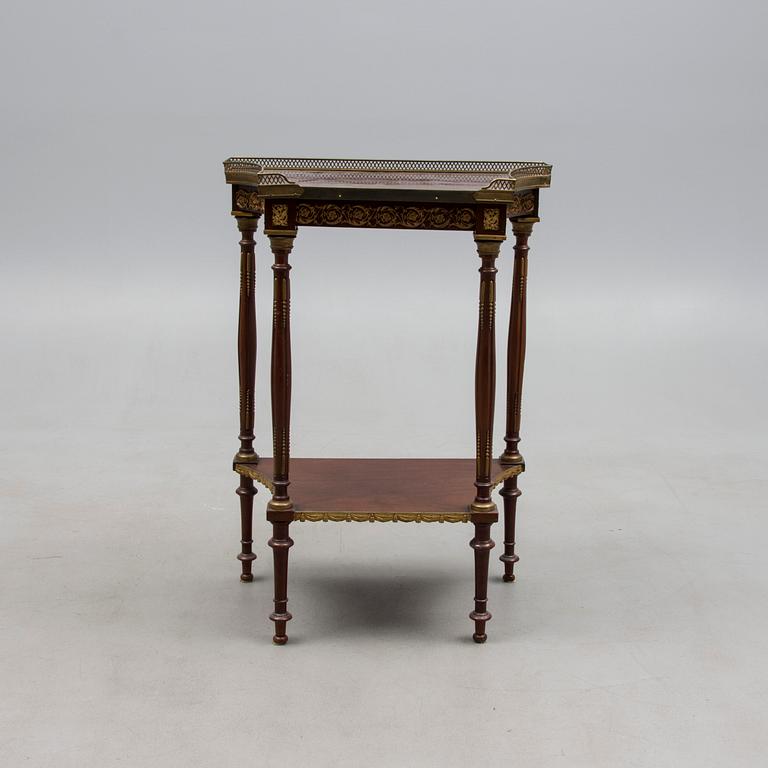 HYLLA, Louis XVI-stil, Frankrike 1800-talets slut.