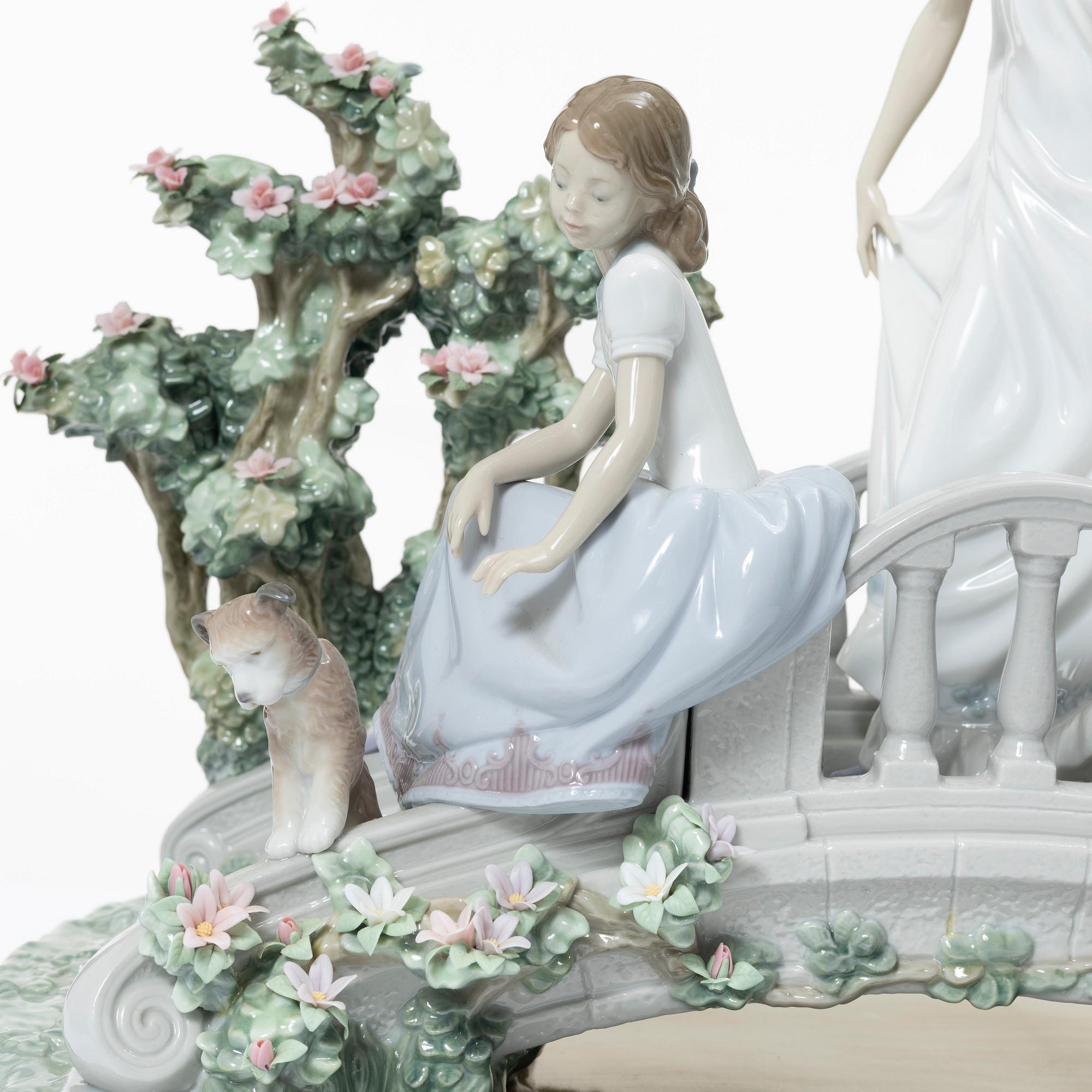 Marco Antonio Noguerón, figurine, "Bridge of Love", Lladró, Spain.