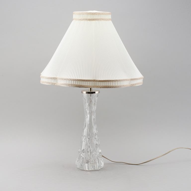 BORDSLAMPA, glas, Carl Fagerlund, Orrefors, 1900-talets andra hälft.