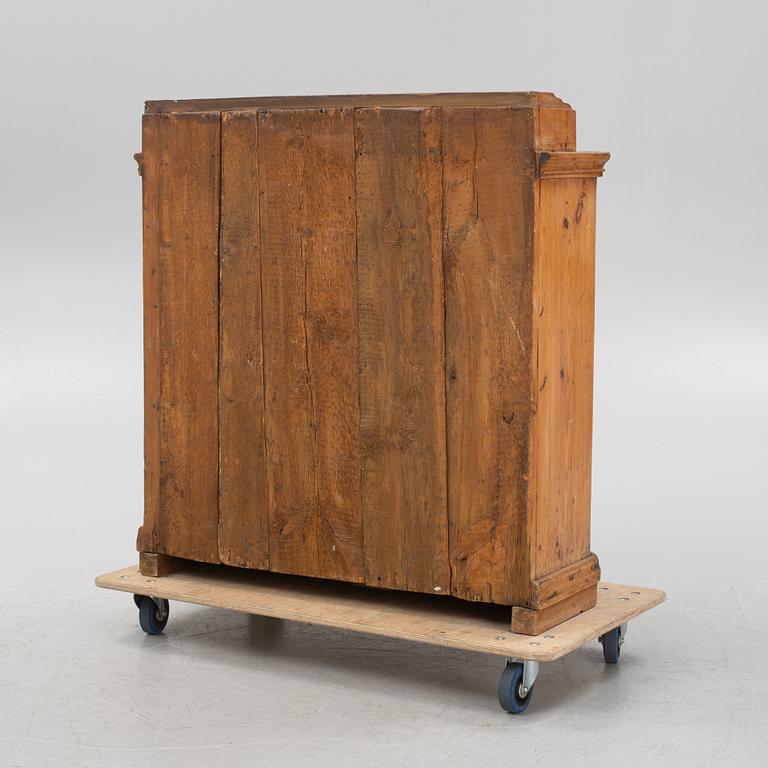 A pine wood cabinet, first part of the 19th Century.