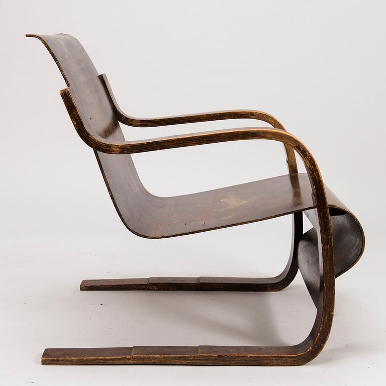 Alvar Aalto, A 1932-1934 'Paimio' armchair for O.Y. Huonekalu-ja Rakennustyötehdas A.B. Finland.