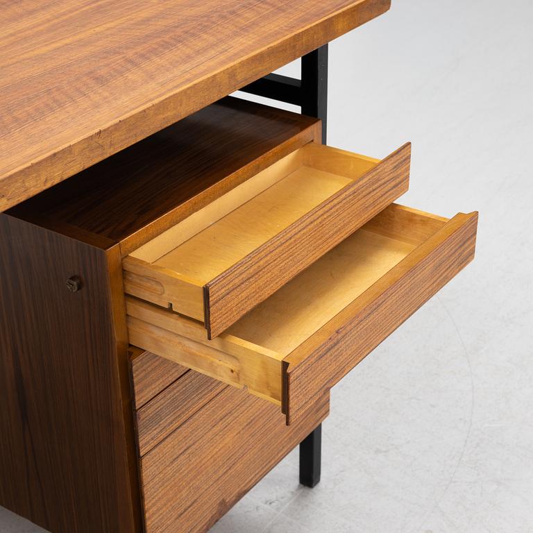 Knoll International, a desk, licensed manufacturing by Nordiska Kompaniet, Nyköping, 1960.