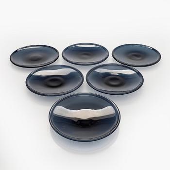 Timo Sarpaneva, six glass plates ' 'Band rim', signed  Timo Sarpaneva Iittala -57.