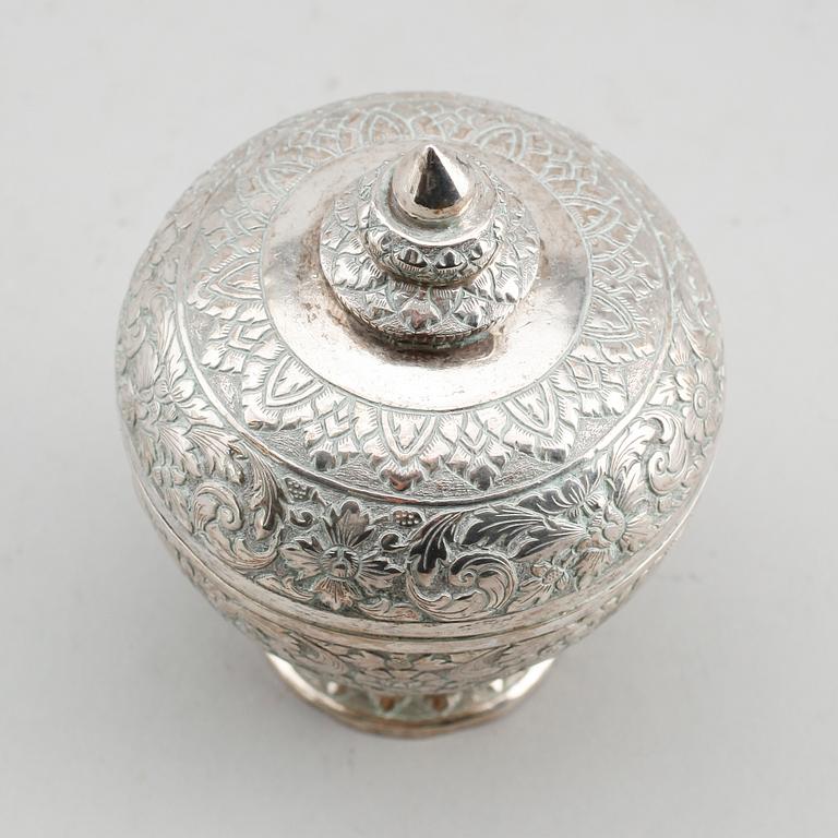 LOCKSKÅL, silver, orientalisk, 1800-/1900-tal. Vikt ca 155 gram.