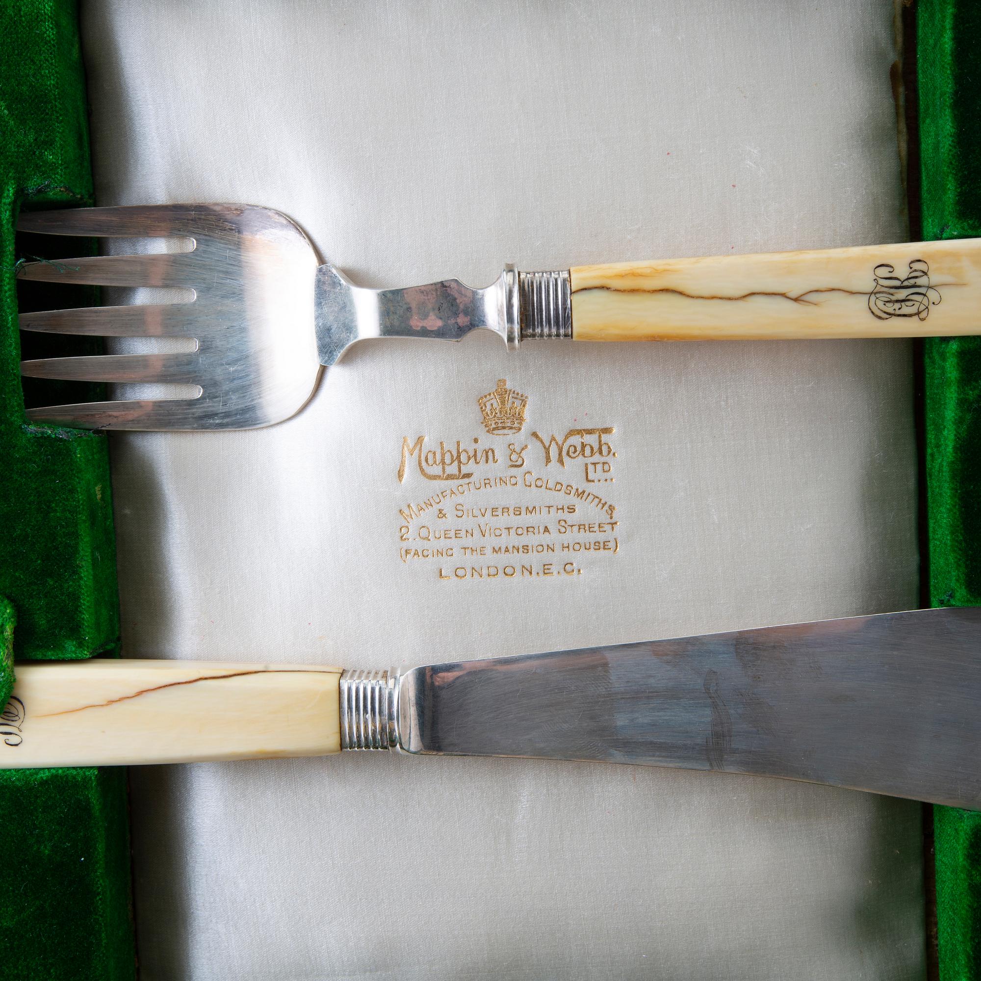 Mappin & Webb fish cutlery 24 + 2 dlr sterling silver Sheffield 1903.