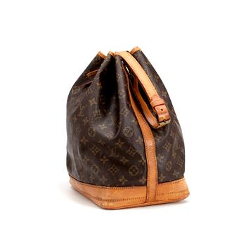 LOUIS VUITTON, a Monogram canvas "Noé" shoulder bag.