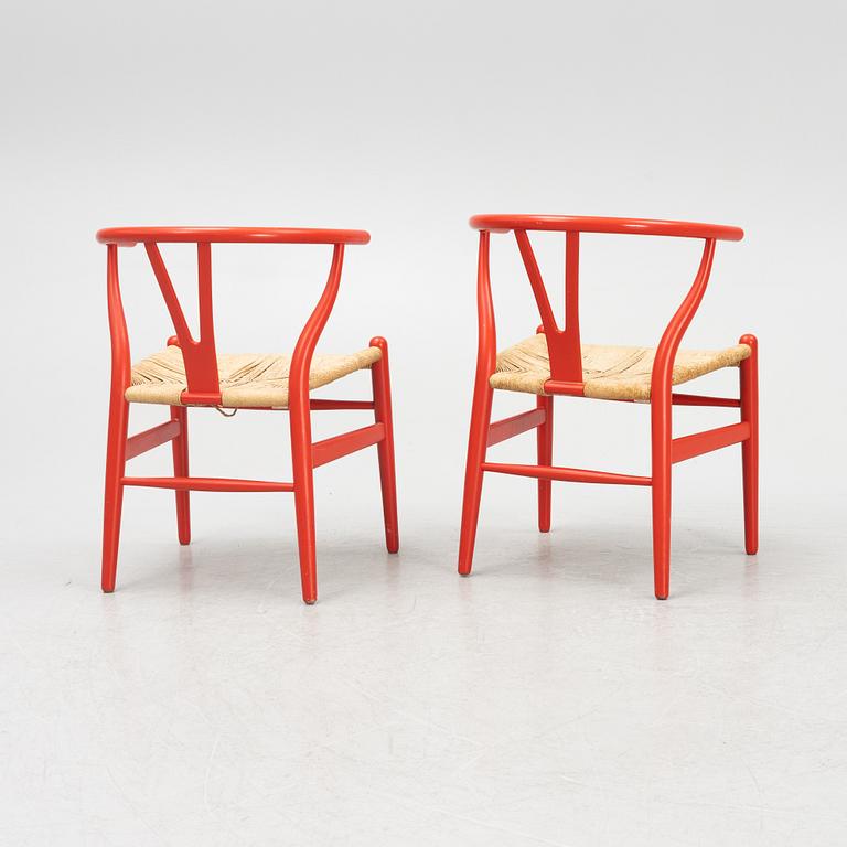 Hans J. Wegner, six model CH-24 chairs, Carl Hansen & Son, Denmark, end of the 20th century.
