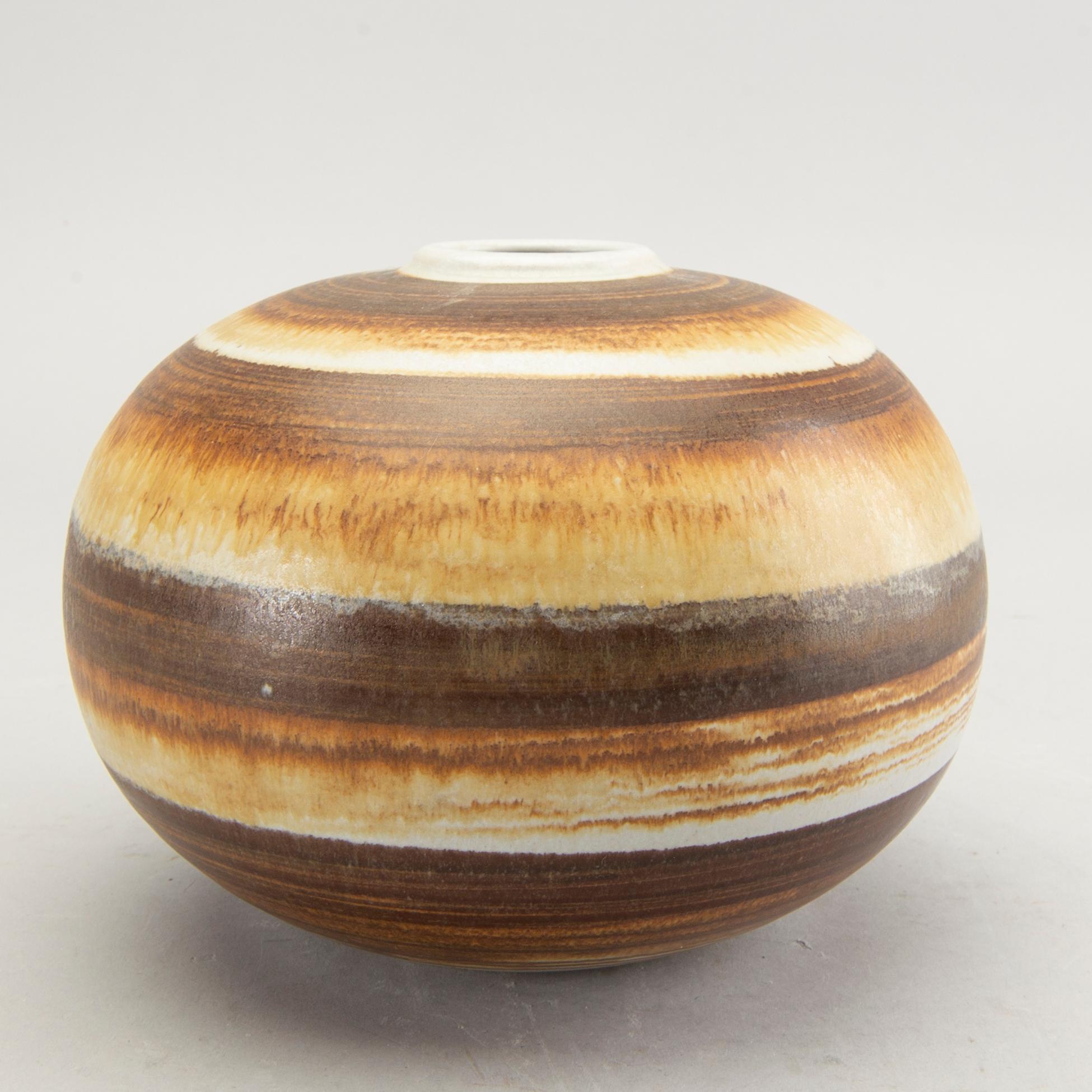 A set of six vases and a dish, by different makers, Höganäs and Vallåkra.