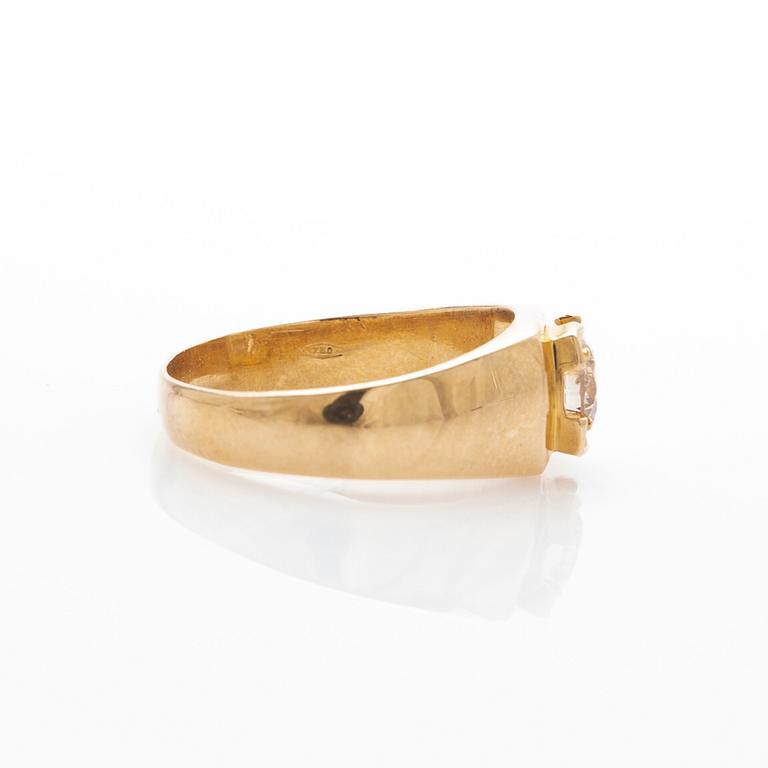 Ring, 18K gold with brilliant-cut diamond.