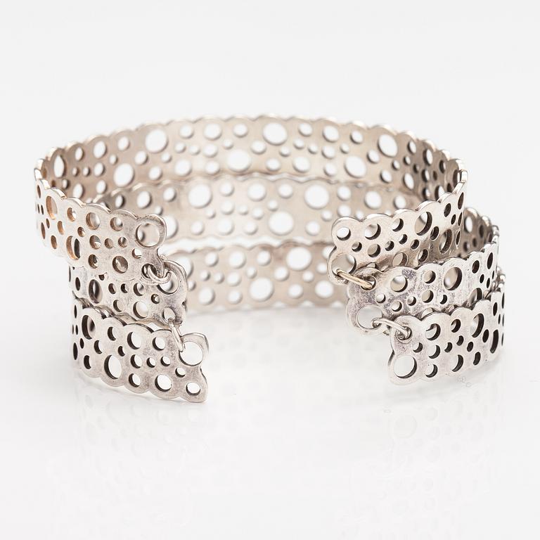 Liisa Vitali, Armband "Pitsi", sterlingsilver. Westerback, Helsingfors 1073.