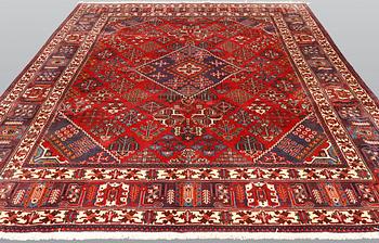 A Joshagan carpet, ca 326 x 230 cm.