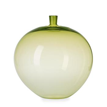 13. An Ingeborg Lundin green glass vase, Orrefors.