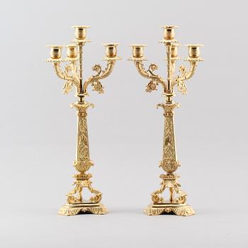 KANDELABRAR, 1 par, förgylld brons, senempire, 1800-talets andra hälft.