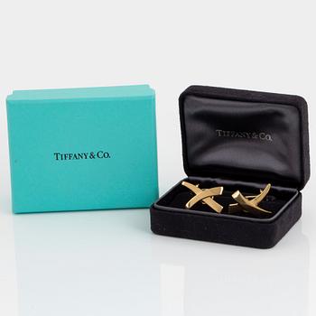 A pair of Paloma Picasso Tiffany earrings "Criss Cross" in 18K gold.